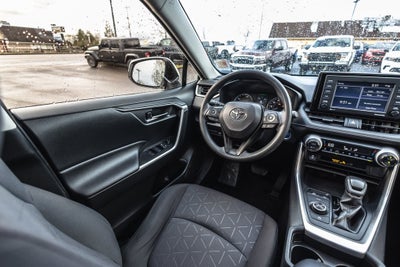 2020 Toyota RAV4 Hybrid XLE