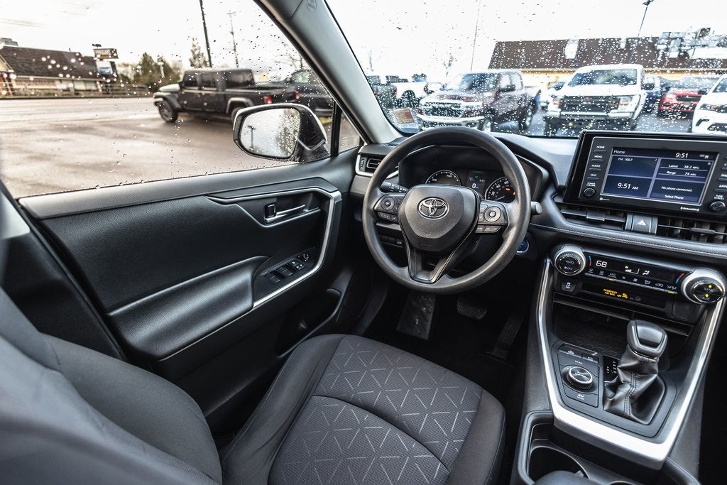 2020 Toyota RAV4 Hybrid XLE