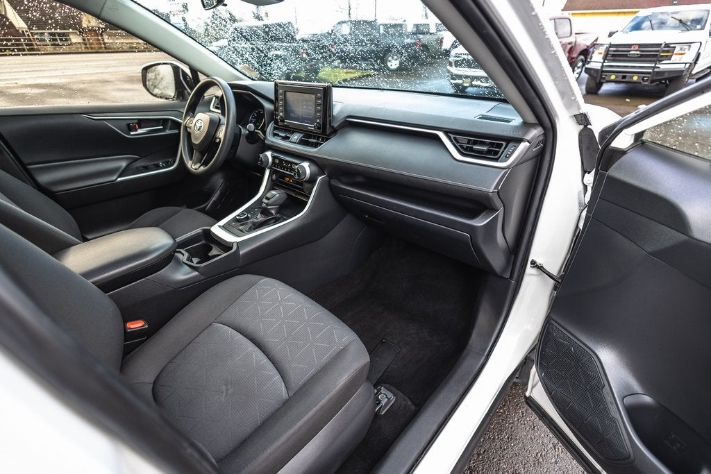 2020 Toyota RAV4 Hybrid XLE