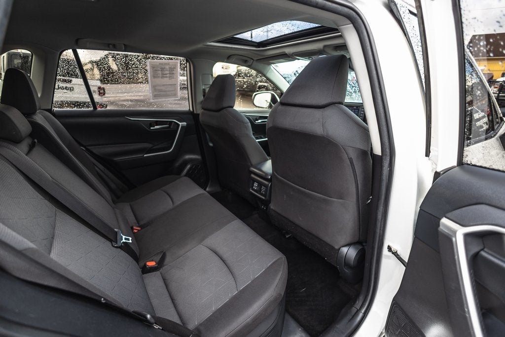 2020 Toyota RAV4 Hybrid XLE