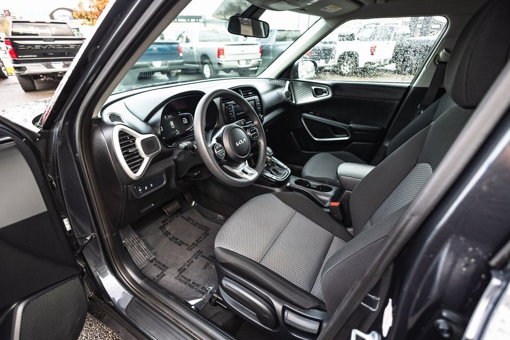 2024 Kia Soul LX