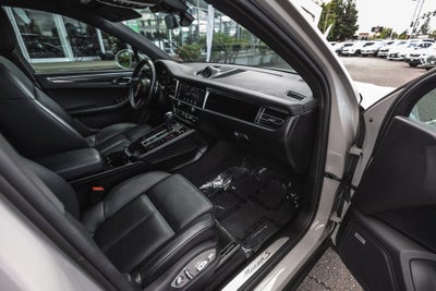 2022 Porsche Macan S