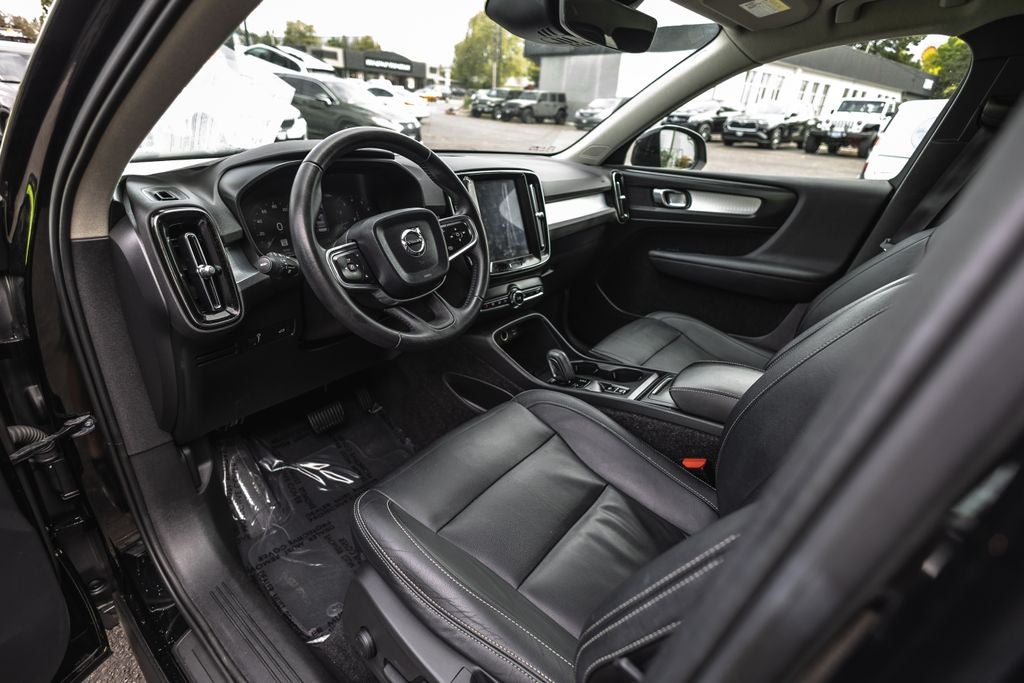 2019 Volvo XC40 Momentum