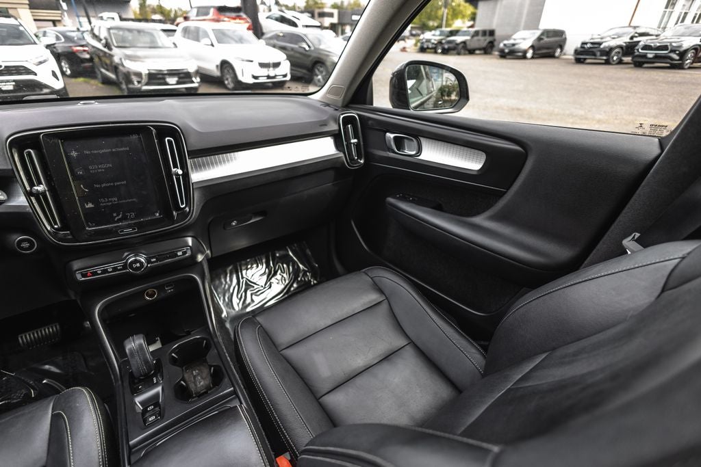 2019 Volvo XC40 Momentum