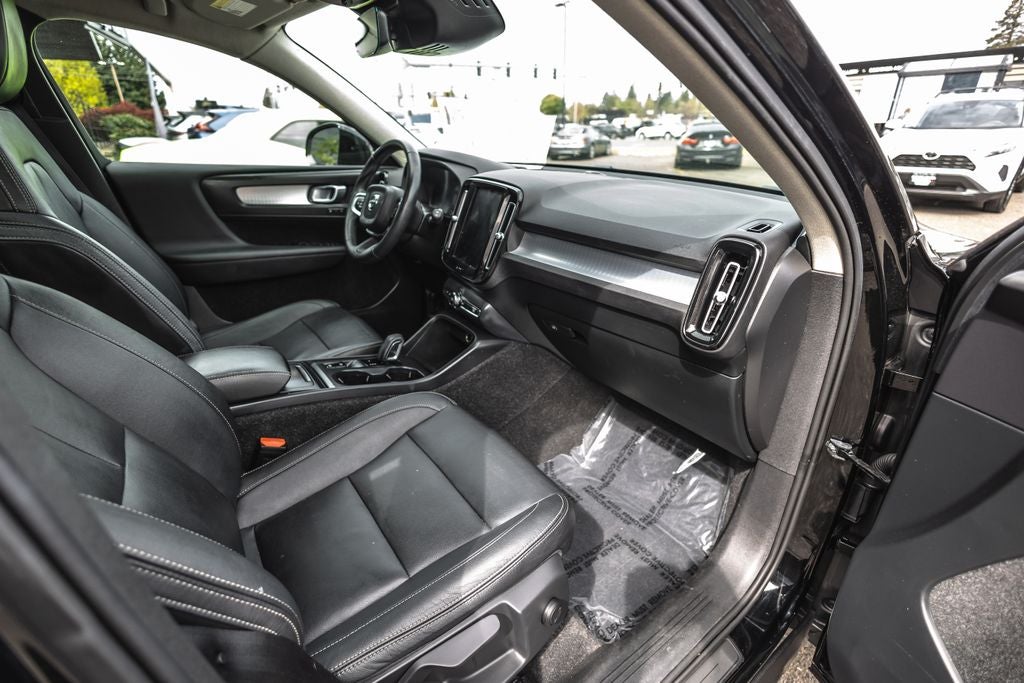 2019 Volvo XC40 Momentum