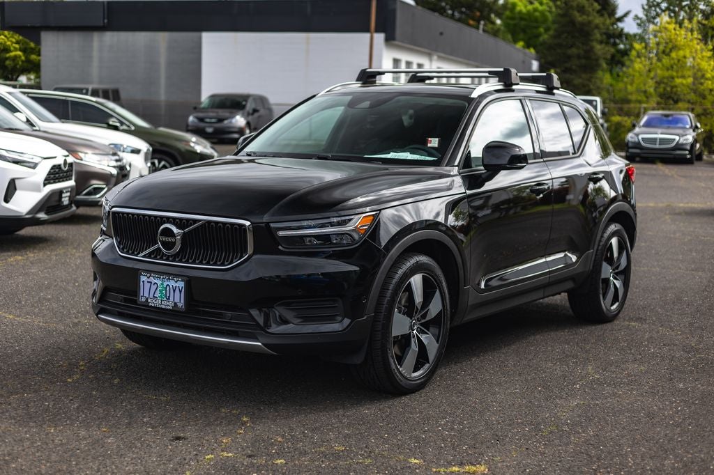 2019 Volvo XC40 Momentum