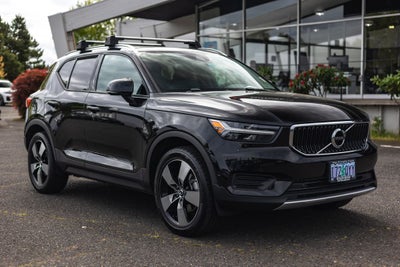 2019 Volvo XC40 Momentum
