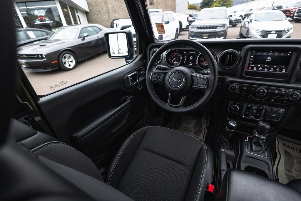 2023 Jeep Wrangler 4-Door Freedom 4x4
