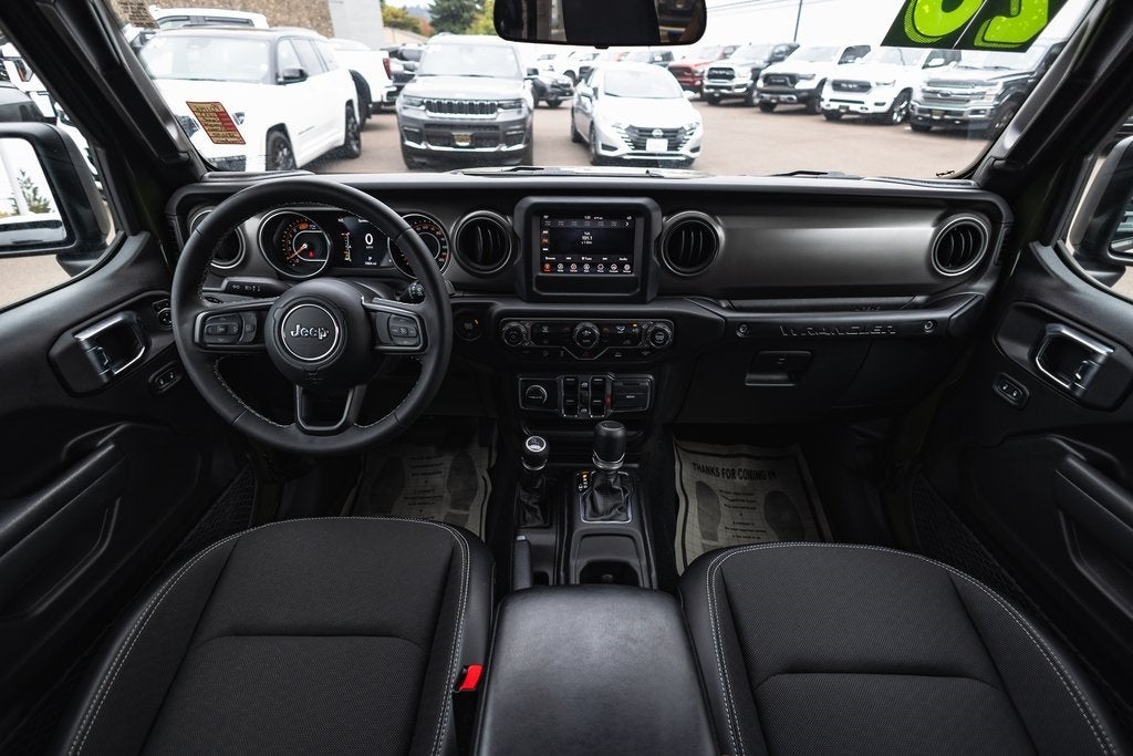 2023 Jeep Wrangler 4-Door Freedom 4x4