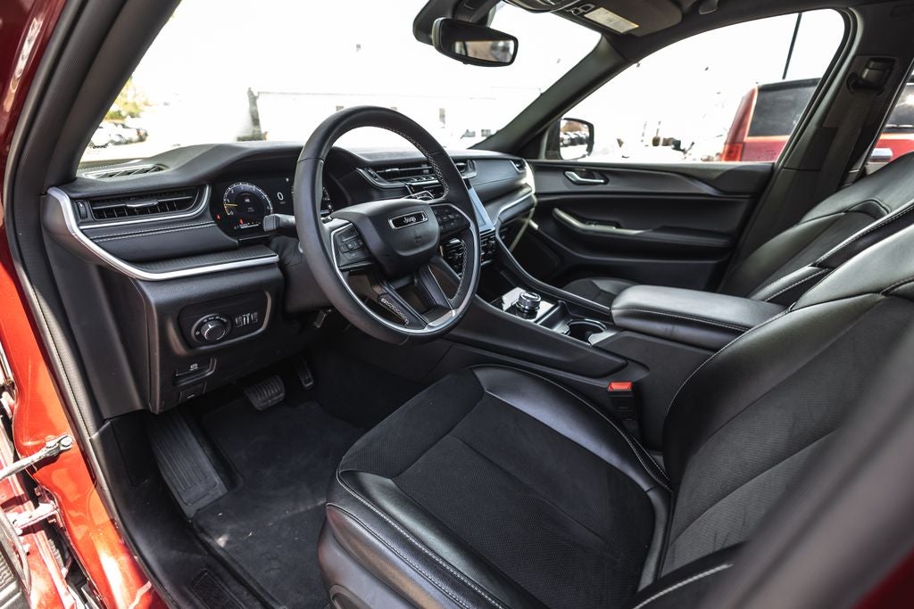 2024 Jeep Grand Cherokee L Altitude 4x4