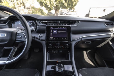 2024 Jeep Grand Cherokee L Altitude 4x4