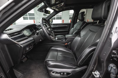 2022 Jeep Grand Cherokee 4xe Overland 4x4