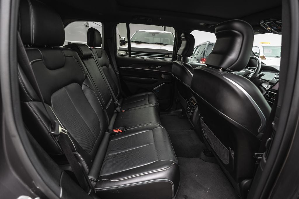 2022 Jeep Grand Cherokee 4xe Overland 4x4
