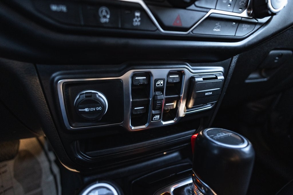 2023 Jeep Gladiator Overland