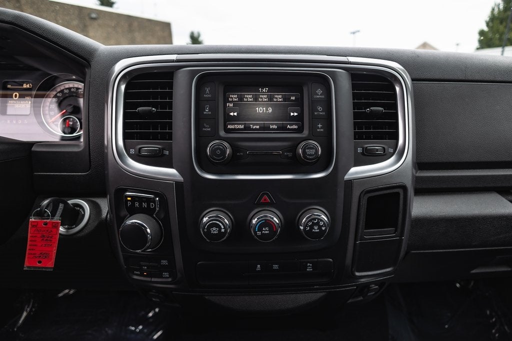 2024 RAM 1500 Classic Warlock Crew Cab 4x4 5'7' Box