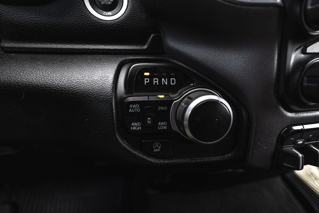 2022 RAM 1500 Big Horn Crew Cab 4x4 5'7' Box