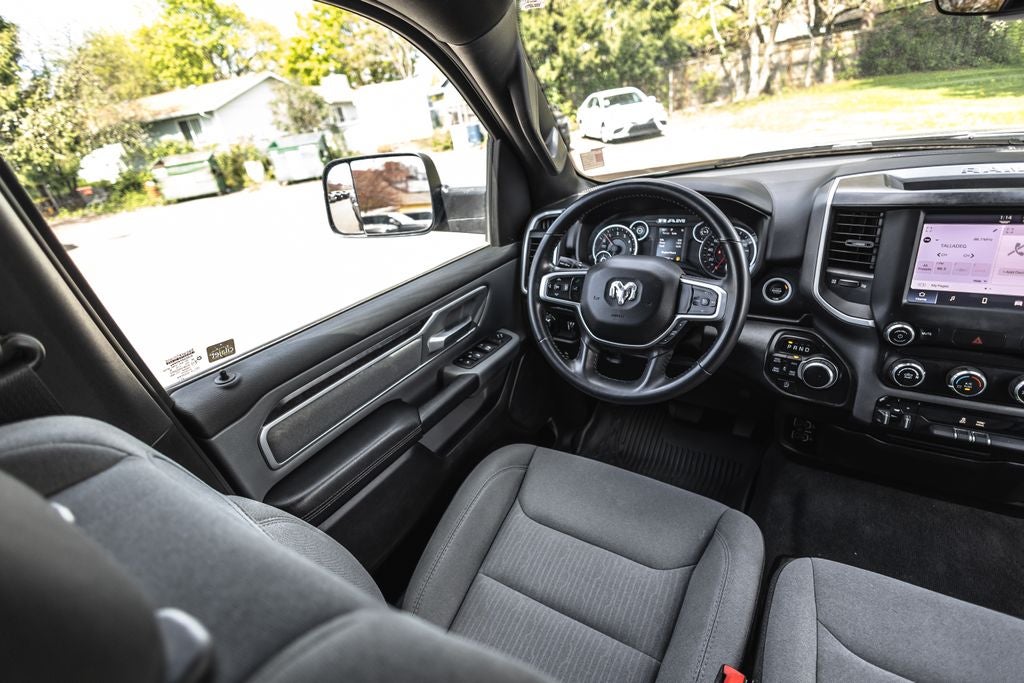 2022 RAM 1500 Big Horn Crew Cab 4x4 5'7' Box