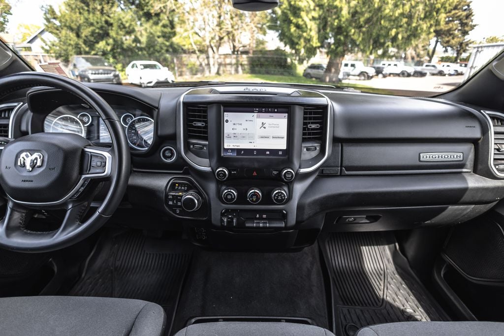 2022 RAM 1500 Big Horn Crew Cab 4x4 5'7' Box