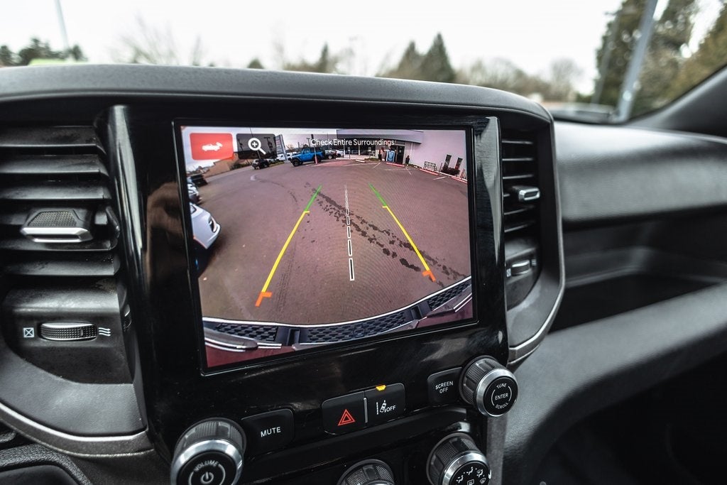 2025 RAM 1500 Tradesman Crew Cab 4x4 5'7' Box