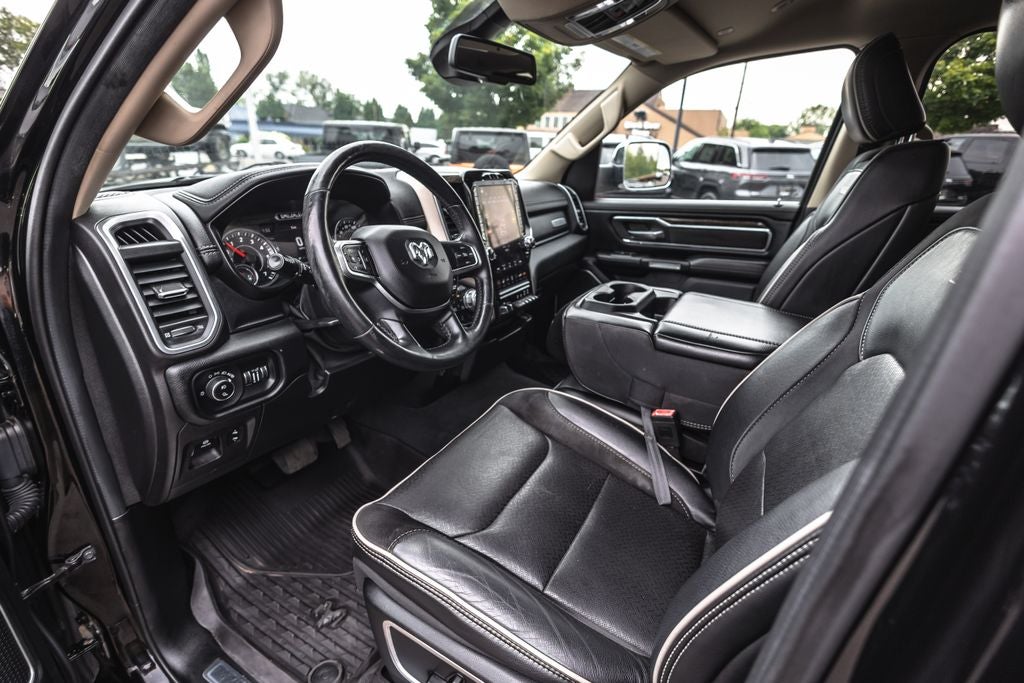 2019 RAM 1500 Laramie Crew Cab 4x4 6'4' Box