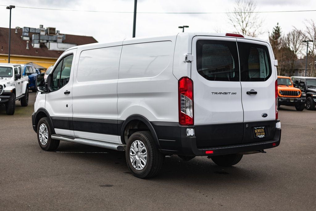 2024 Ford Transit-250 Cargo Van Base
