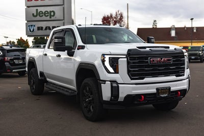 2024 GMC Sierra 2500HD 4WD Crew Cab Standard Bed AT4