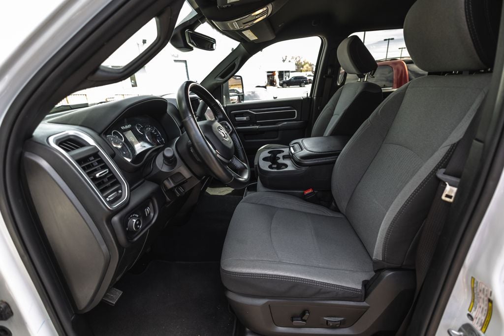 2024 RAM 3500 Big Horn Crew Cab 4x4 8' Box