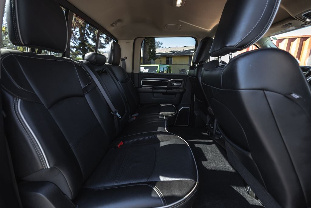 2020 RAM 3500 Laramie Crew Cab 4x4 8' Box