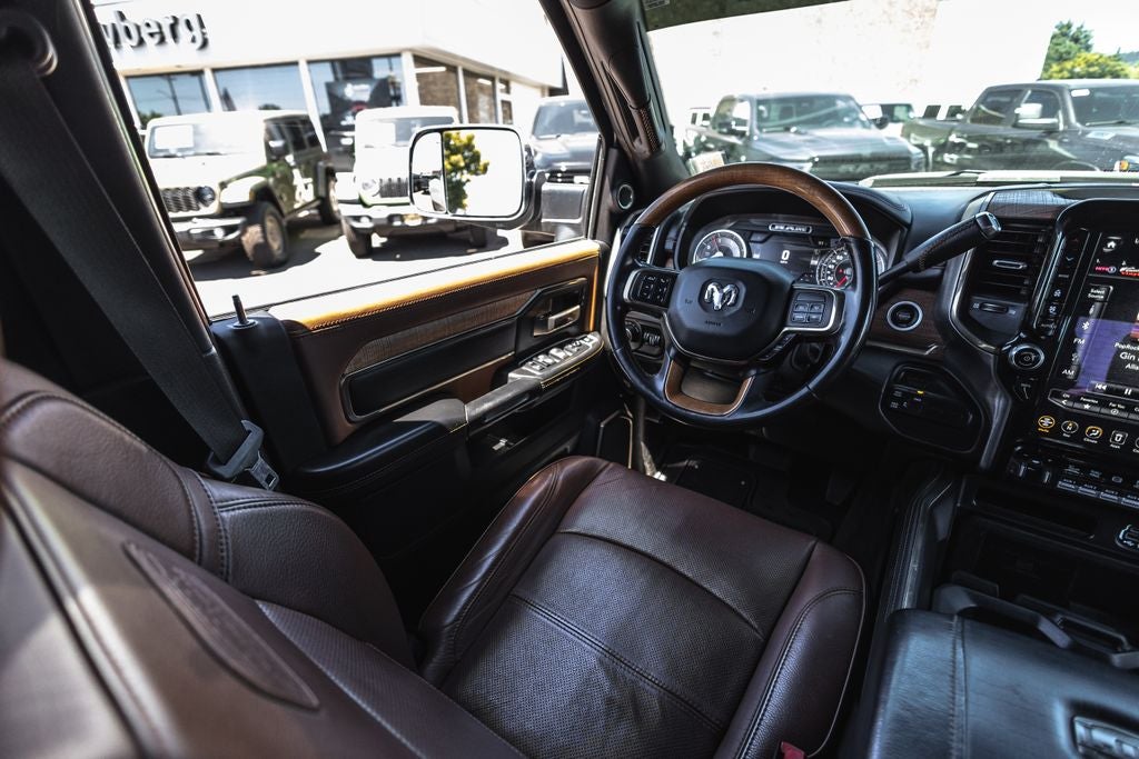 2020 RAM 3500 Laramie Longhorn Crew Cab 4x4 8' Box