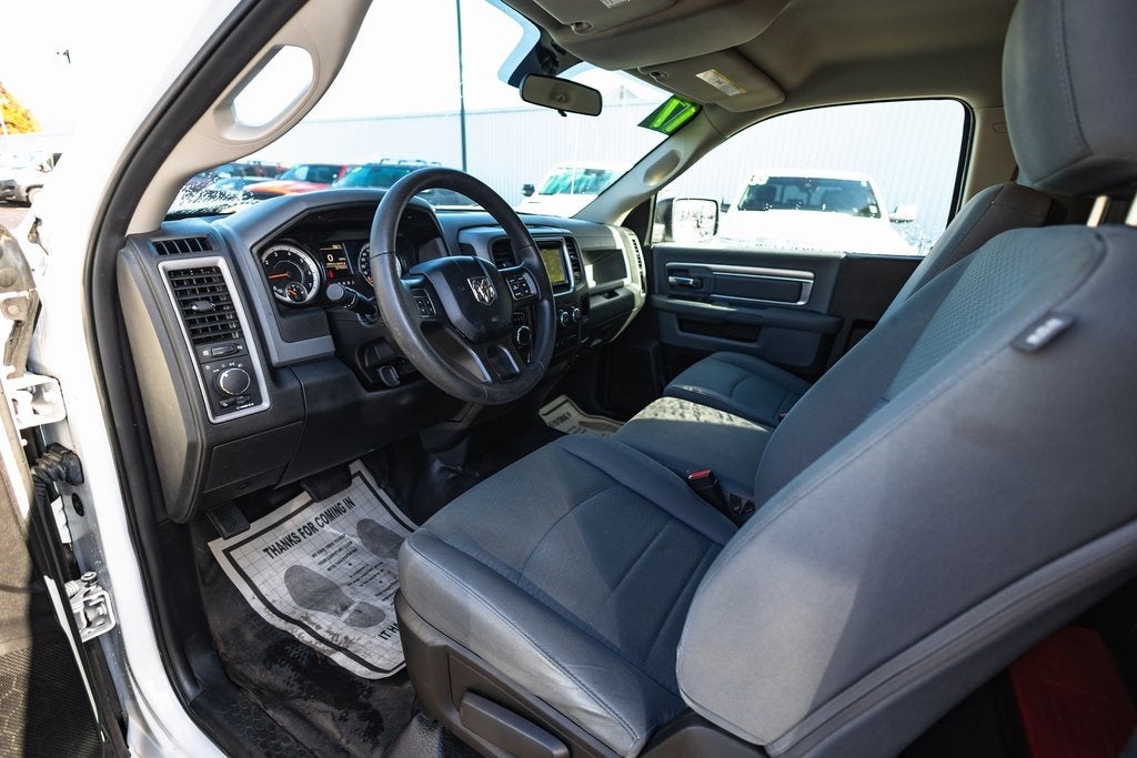 2017 RAM 1500 Tradesman Regular Cab 4x2 8' Box