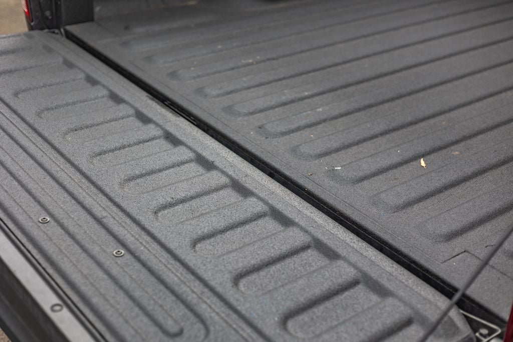 2019 RAM 1500 Classic Tradesman Crew Cab 4x4 5'7' Box