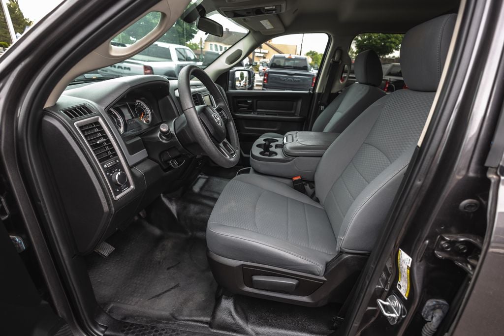 2019 RAM 1500 Classic Tradesman Crew Cab 4x4 5'7' Box