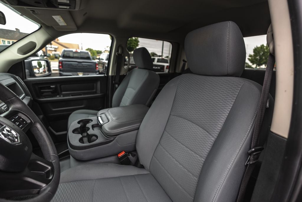 2019 RAM 1500 Classic Tradesman Crew Cab 4x4 5'7' Box