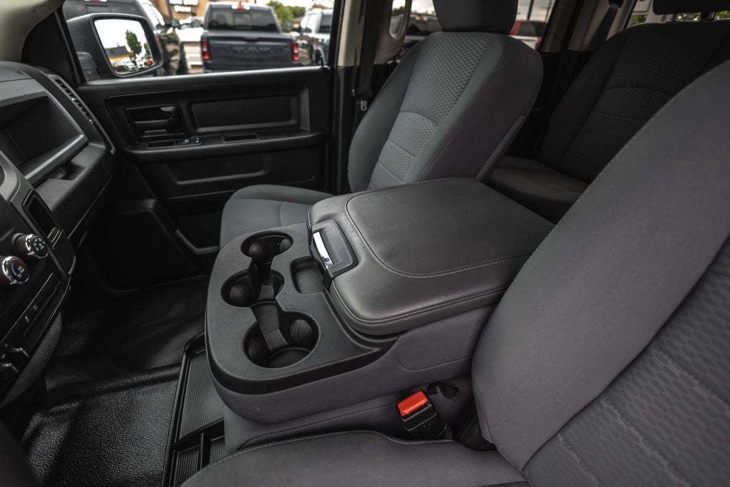 2019 RAM 1500 Classic Tradesman Crew Cab 4x4 5'7' Box