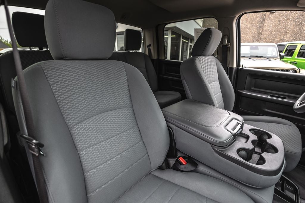 2019 RAM 1500 Classic Tradesman Crew Cab 4x4 5'7' Box