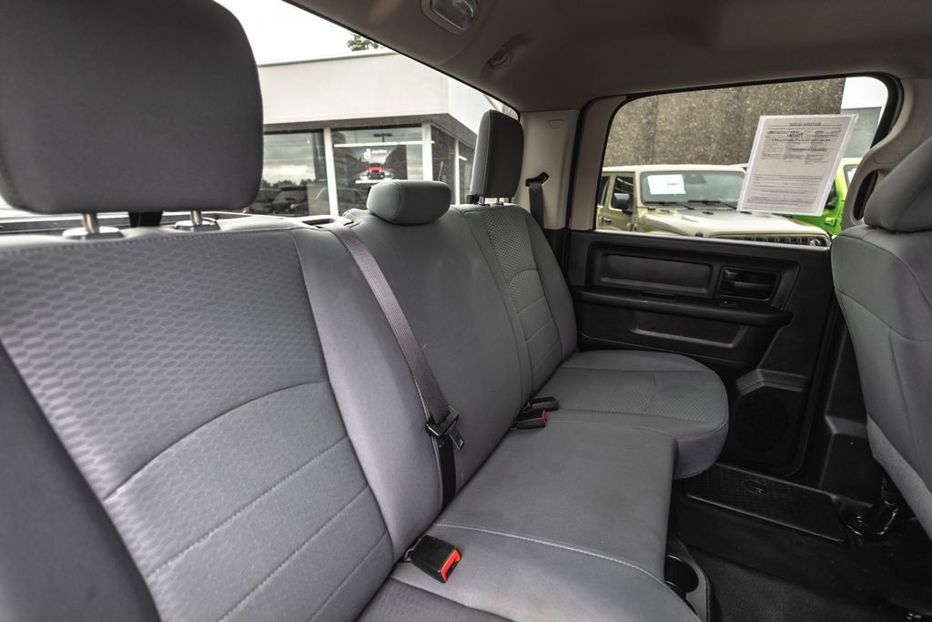 2019 RAM 1500 Classic Tradesman Crew Cab 4x4 5'7' Box