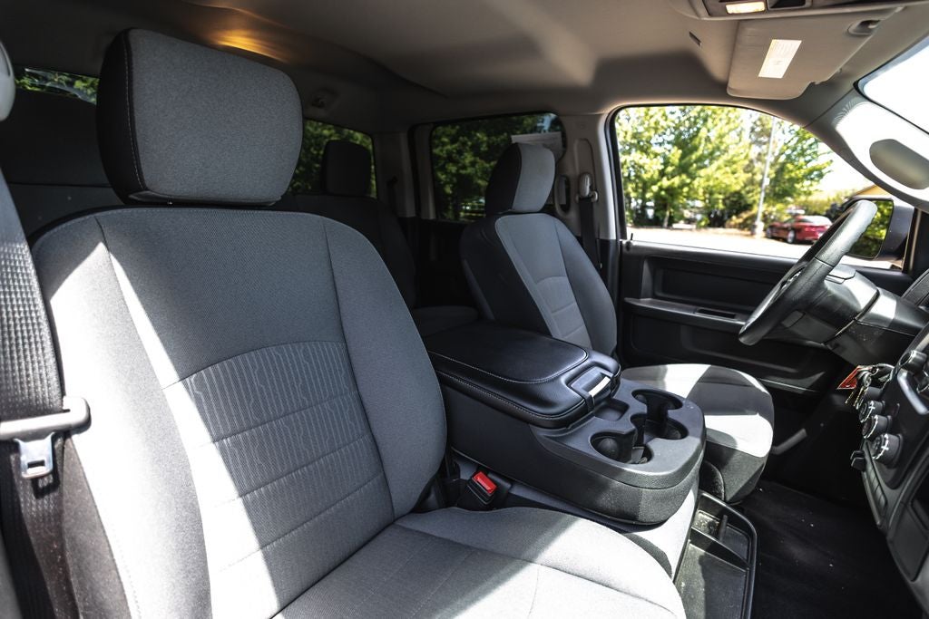 2023 RAM 1500 Classic Tradesman Crew Cab 4x4 5'7' Box