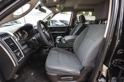 2017 RAM 2500 Tradesman Crew Cab 4x4 6'4' Box