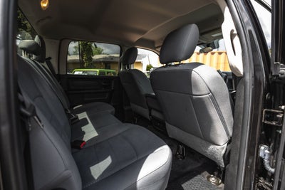 2017 RAM 2500 Tradesman Crew Cab 4x4 6'4' Box