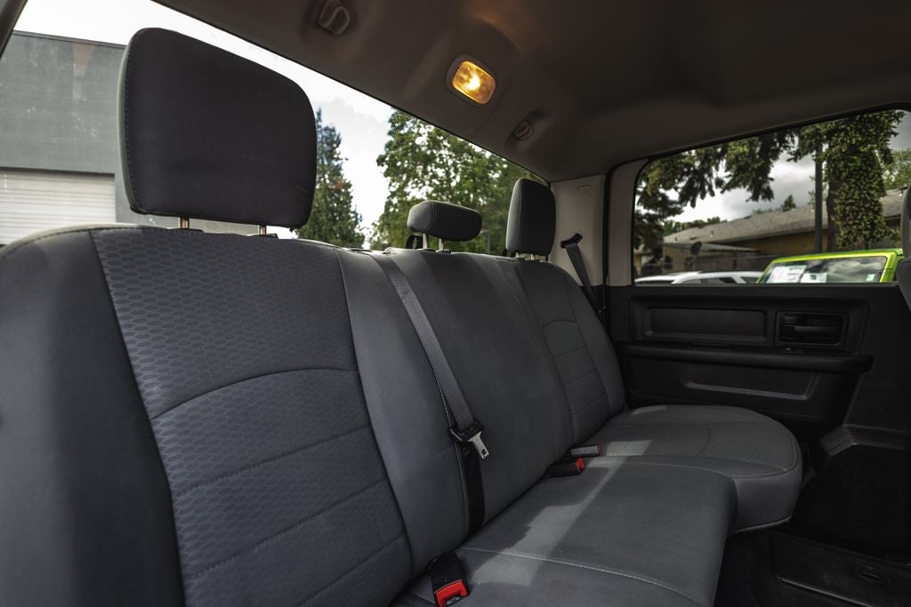 2017 RAM 2500 Tradesman Crew Cab 4x4 6'4' Box