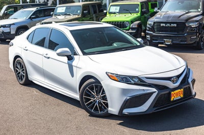 2024 Toyota Camry SE