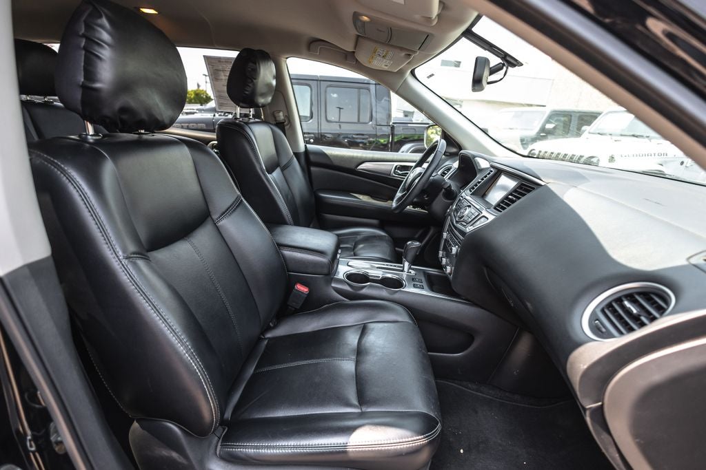 2019 Nissan Pathfinder SL