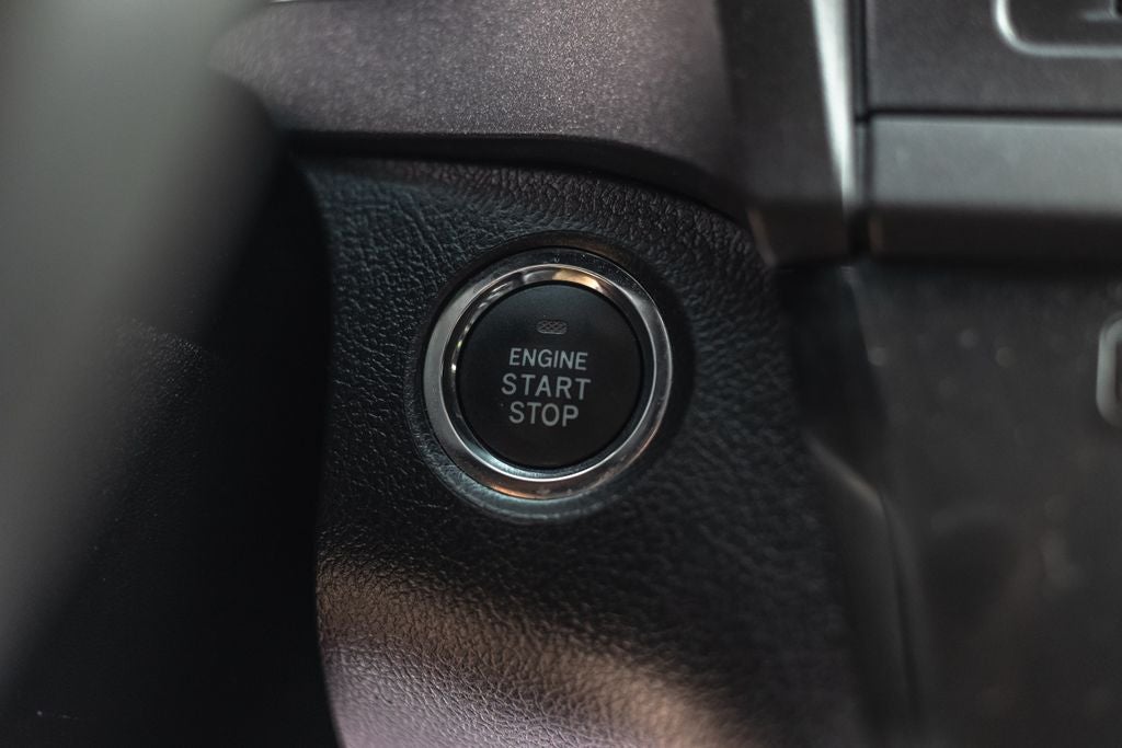 2016 Toyota Sienna SE 8 Passenger