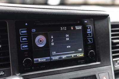 2016 Toyota Sienna SE 8 Passenger