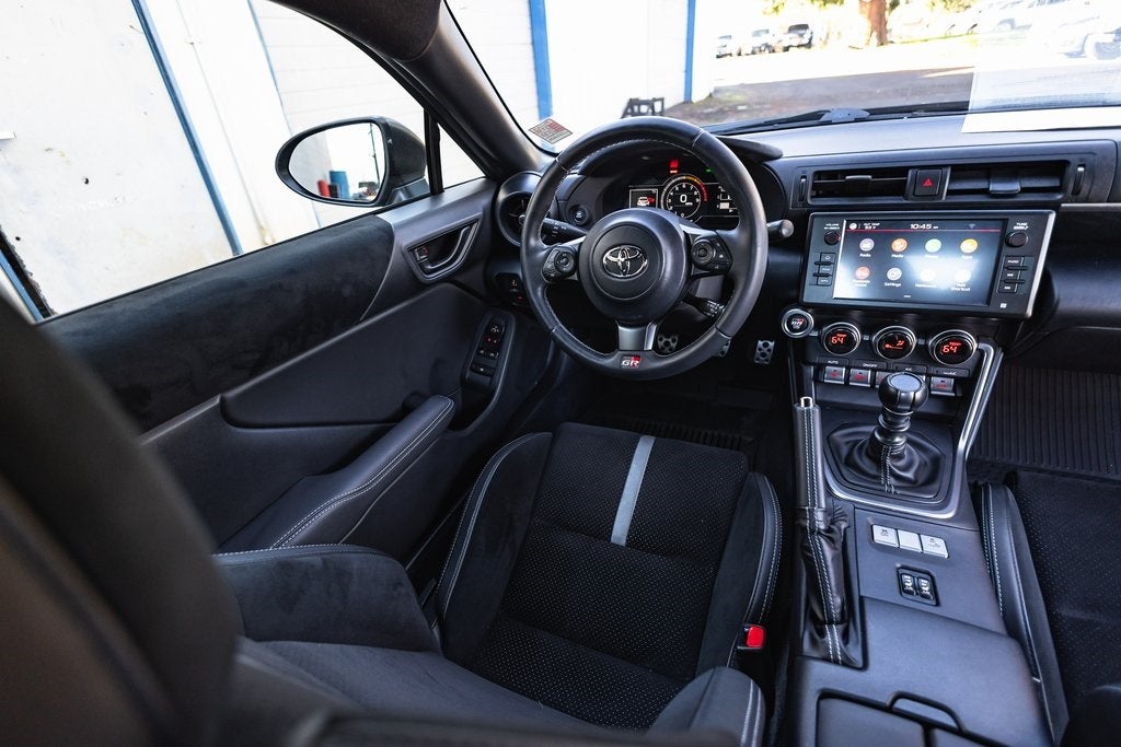 2024 Toyota GR86 Premium
