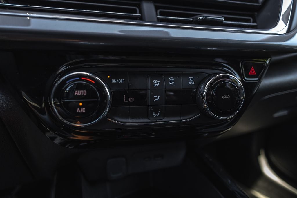 2024 Chevrolet Trax FWD LT