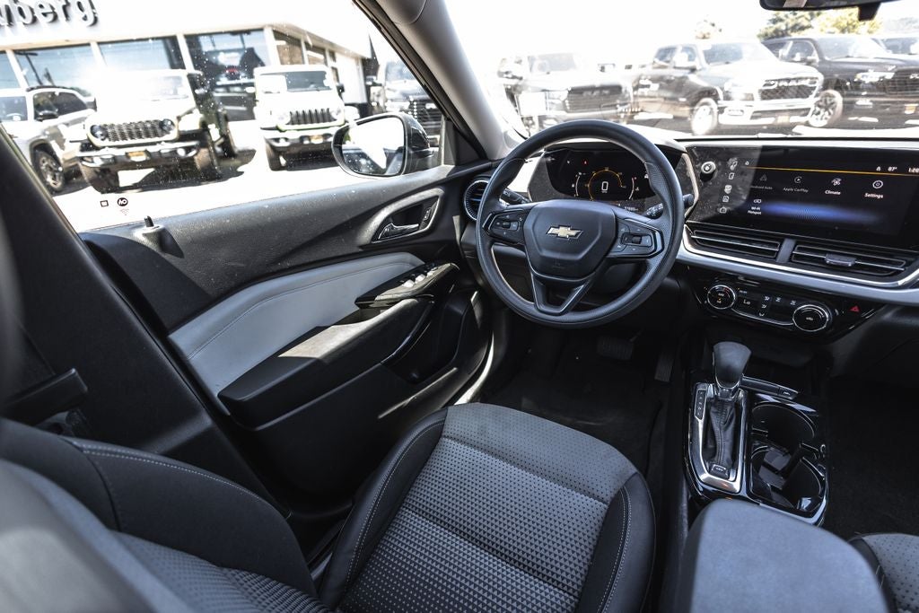 2024 Chevrolet Trax FWD LT