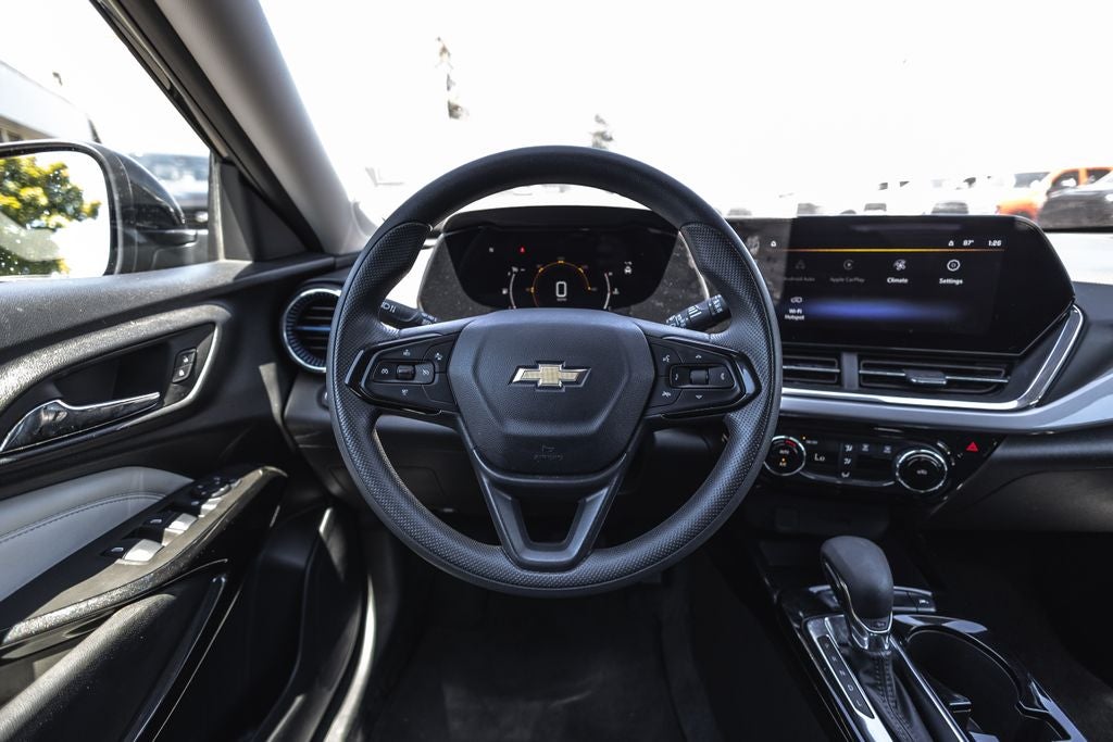 2024 Chevrolet Trax FWD LT