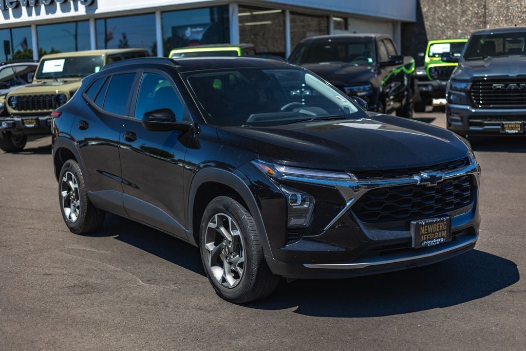 2024 Chevrolet Trax FWD LT
