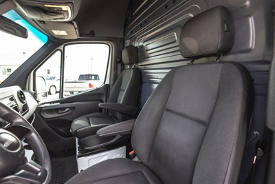 2019 Freightliner Sprinter 3500 High Roof V6
